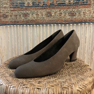 Stuart Weitzman gray kitten heels